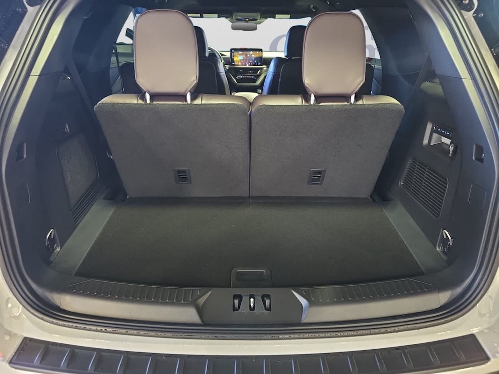 New 2027 Ford Explorer Platinum SUV