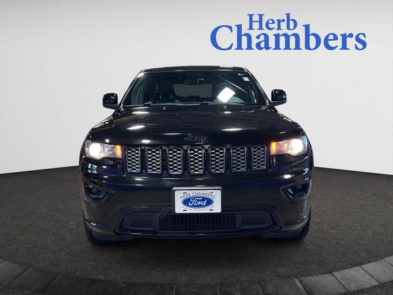 Used 2018 Jeep Grand Cherokee Altitude with VIN 1C4RJFAG6JC257649 for sale in Braintree, MA
