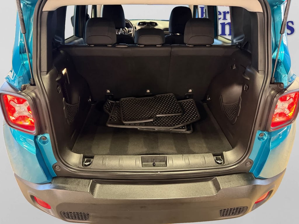 Used 2020 Jeep Renegade Latitude SUV