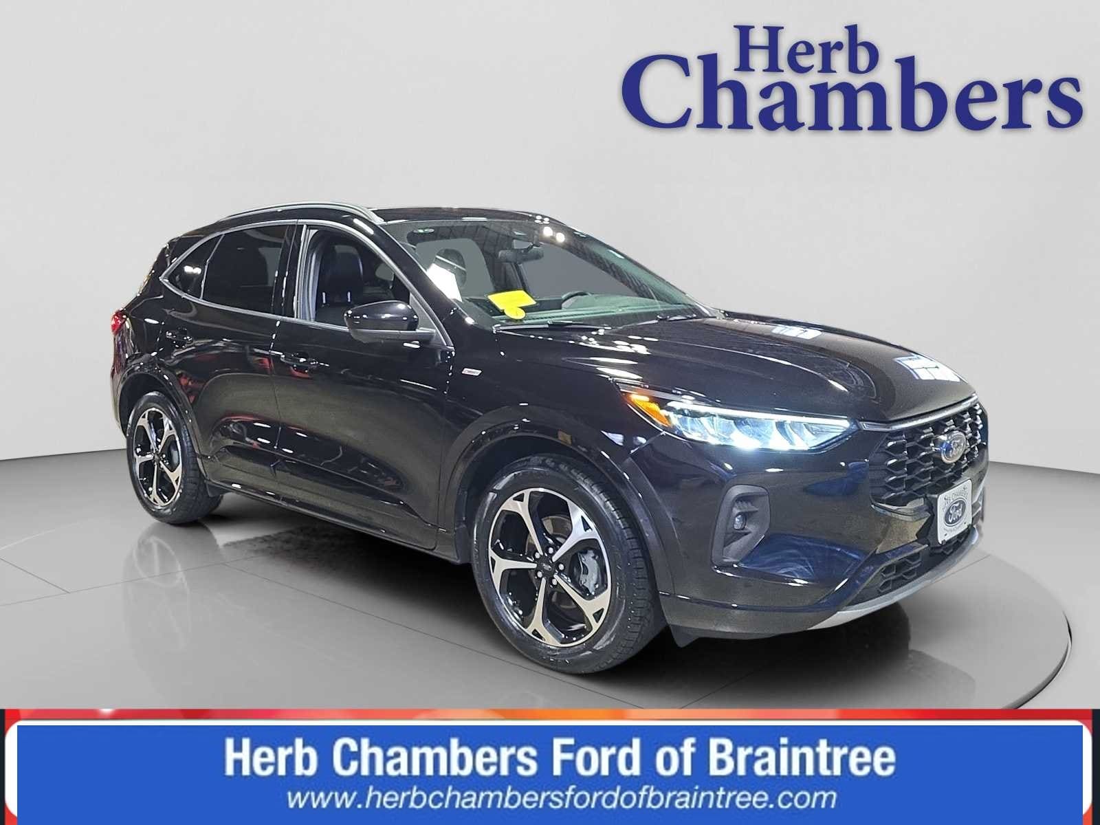 2023 Ford Escape ST-Line Select's photo