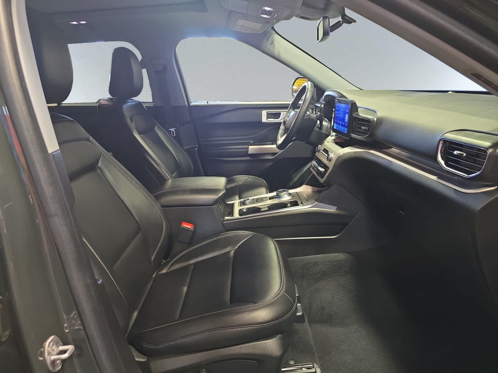 used 2022 Ford Explorer car, priced at $31,460