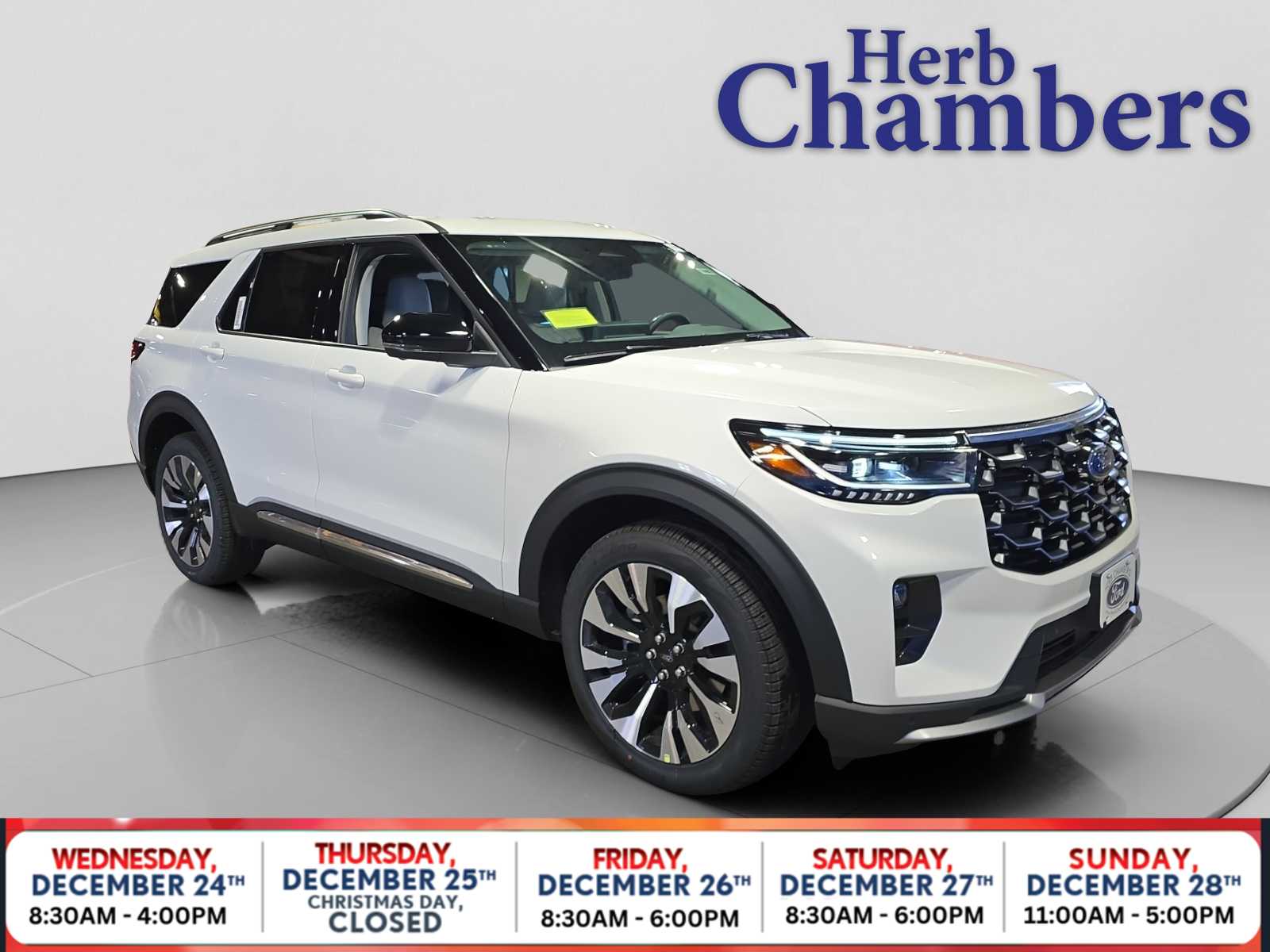 2026 Ford Explorer Platinum's photo