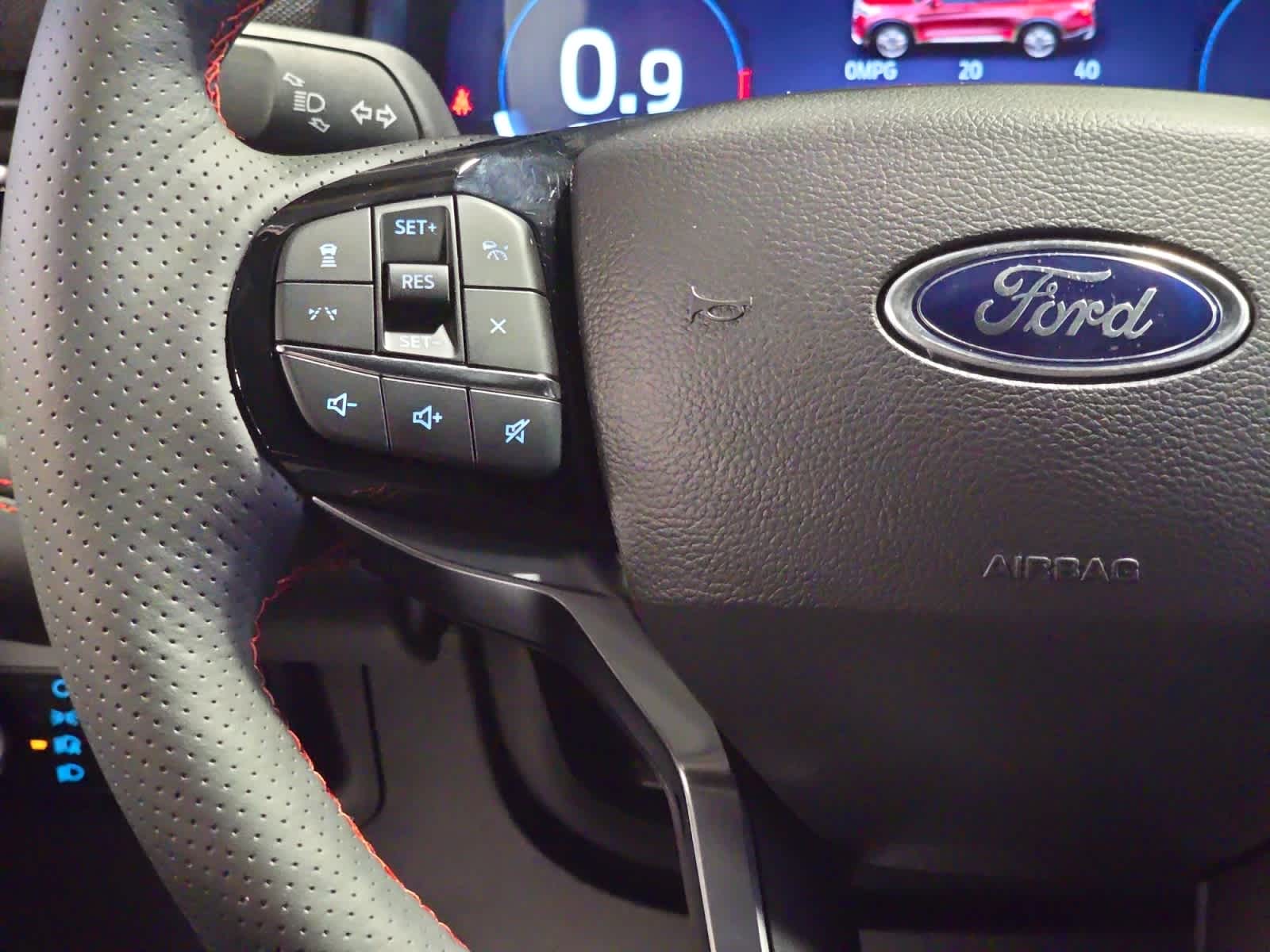 2026 Ford Explorer ST-Line - Photo 23
