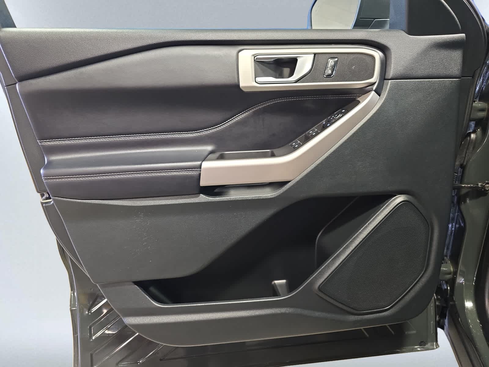 used 2023 Ford Explorer car, priced at $34,088