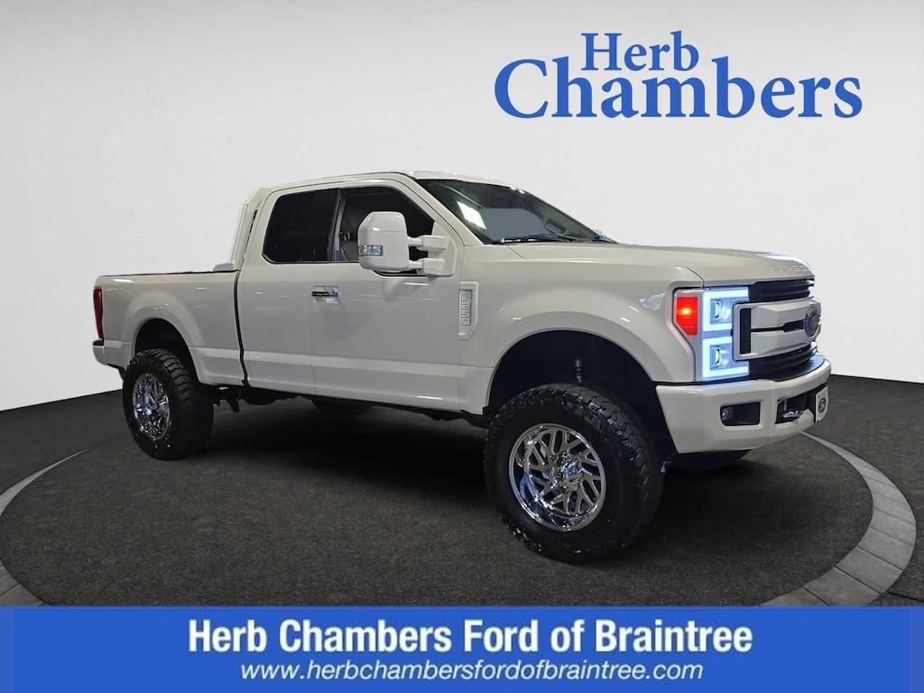 Used 2017 Ford F-250 Lariat 4WD Supercab 6.75 Box Truck Super Cab