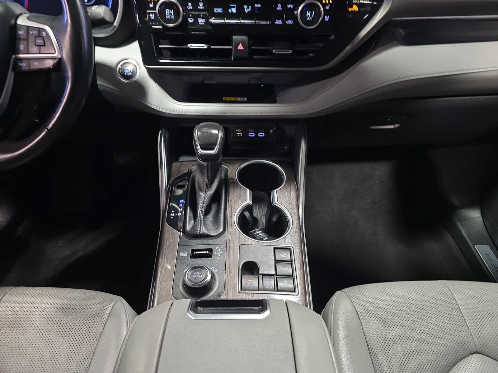 used 2023 Toyota Highlander car, priced at $37,987