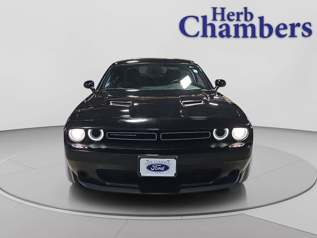 Used 2019 Dodge Challenger SXT Coupe