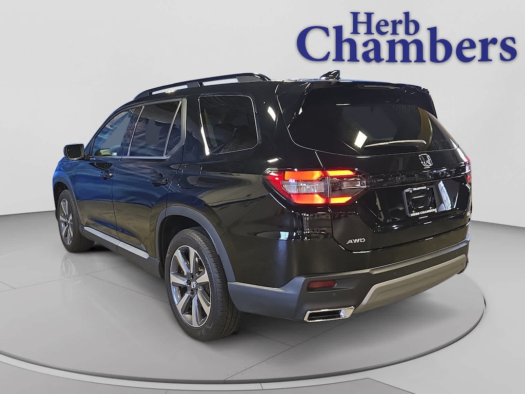 Used 2025 Honda Pilot Elite SUV