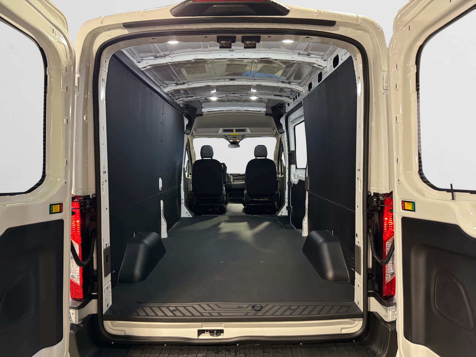 2025 Ford Transit photo 2