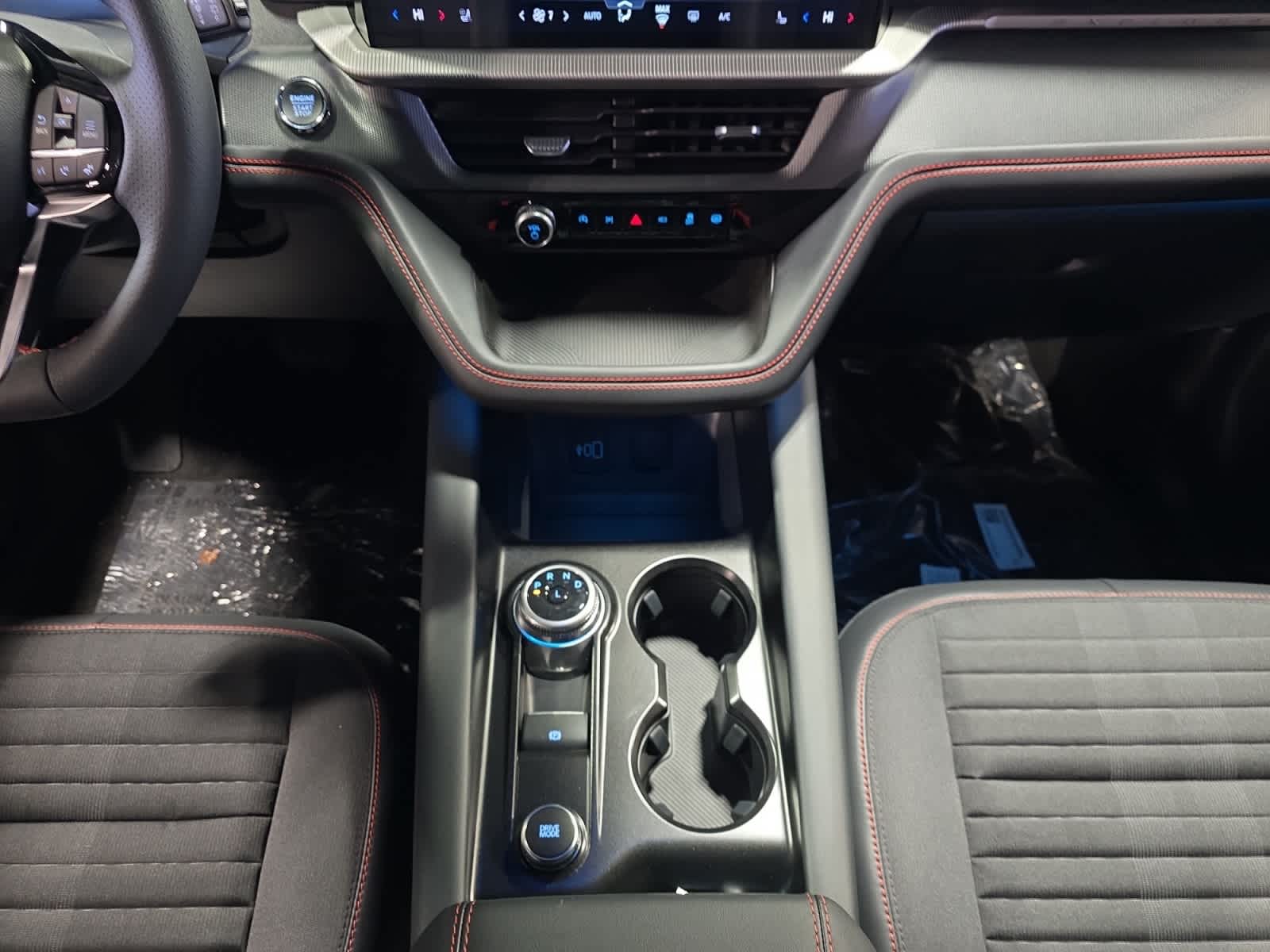 2026 Ford Explorer ST-Line - Photo 15