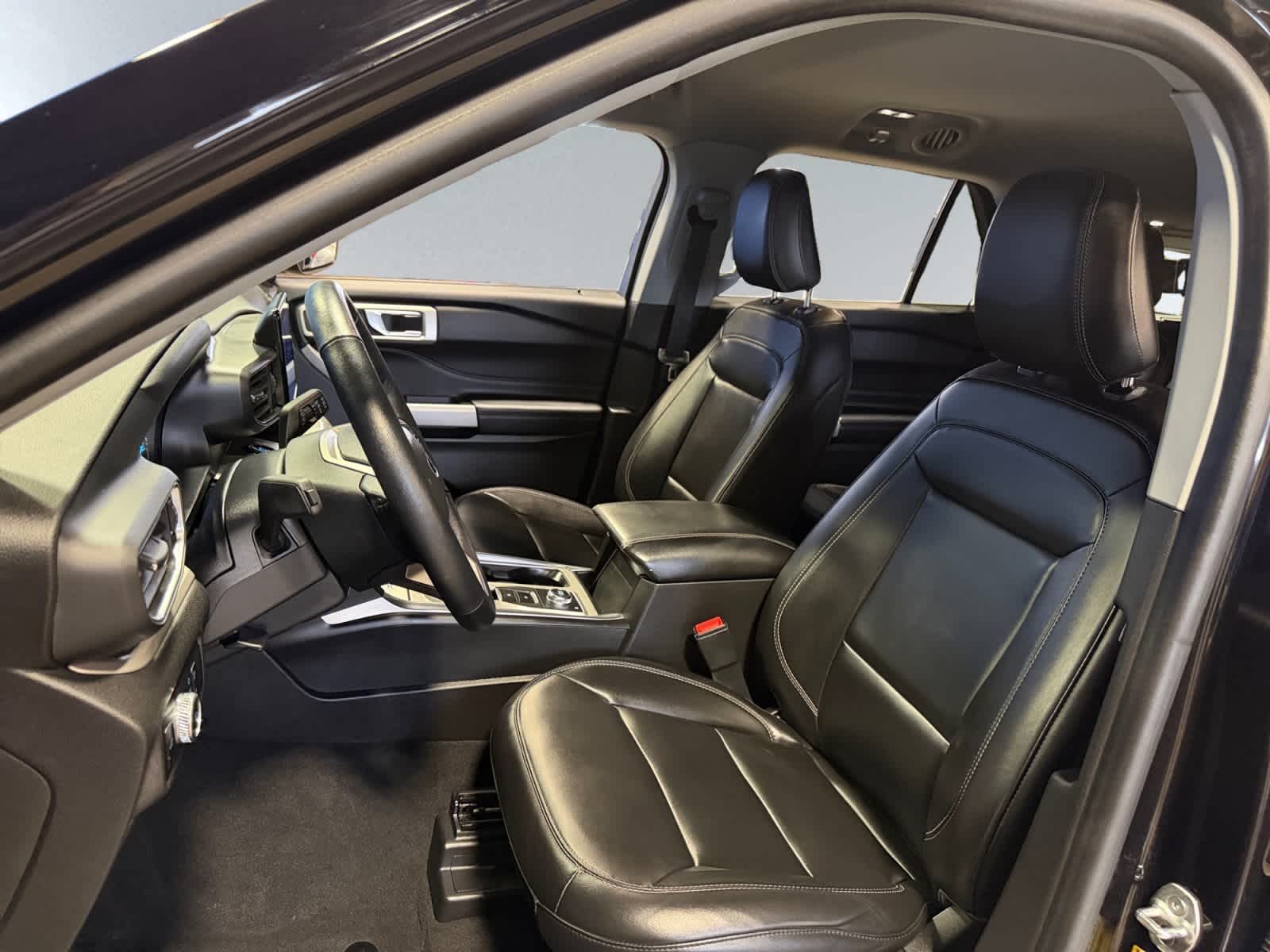 used 2022 Ford Explorer car, priced at $32,348