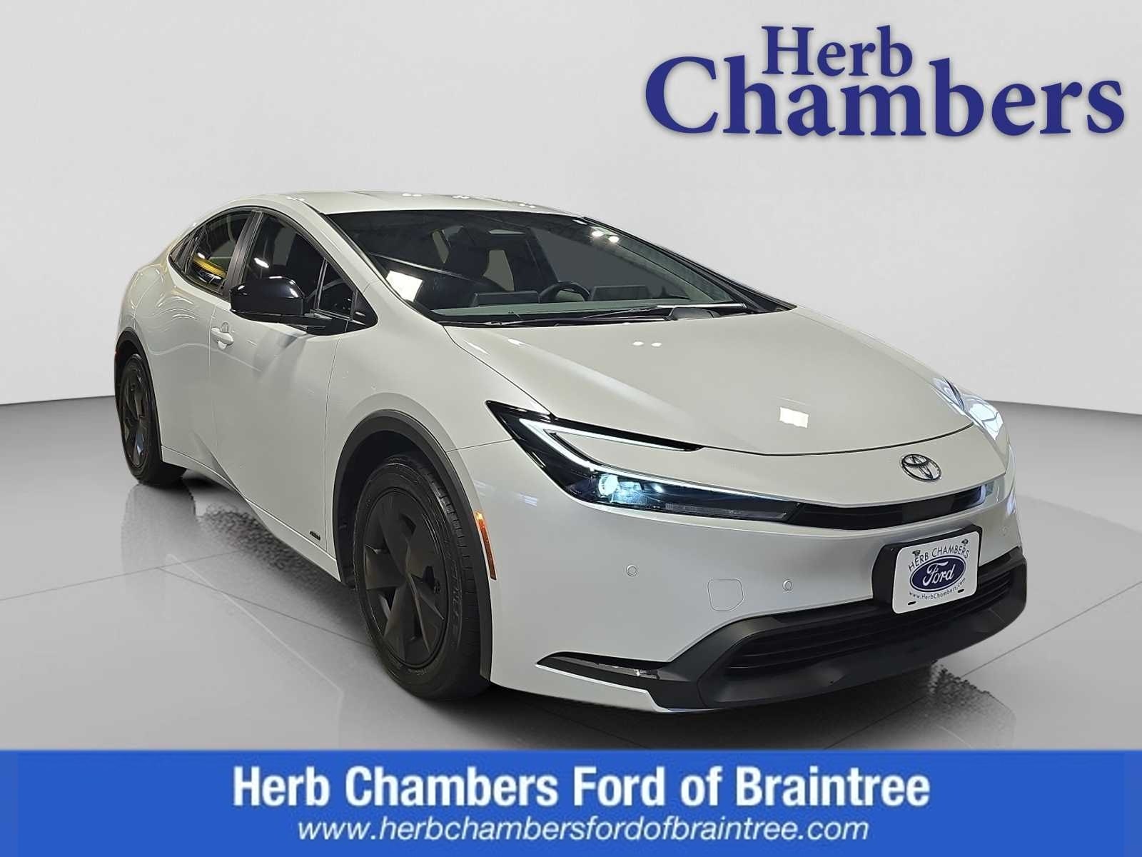 2023 Toyota Prius LE AWD's photo
