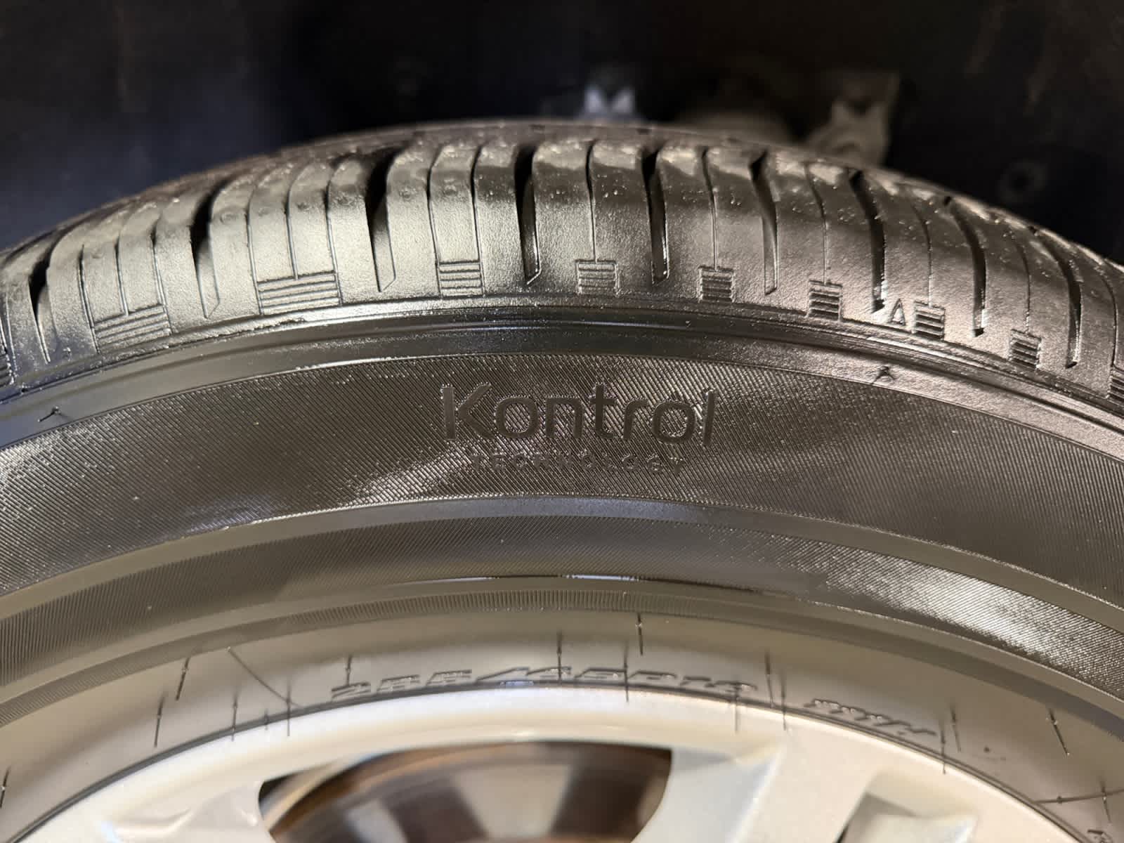 used 2022 Ford Explorer car, priced at $32,348