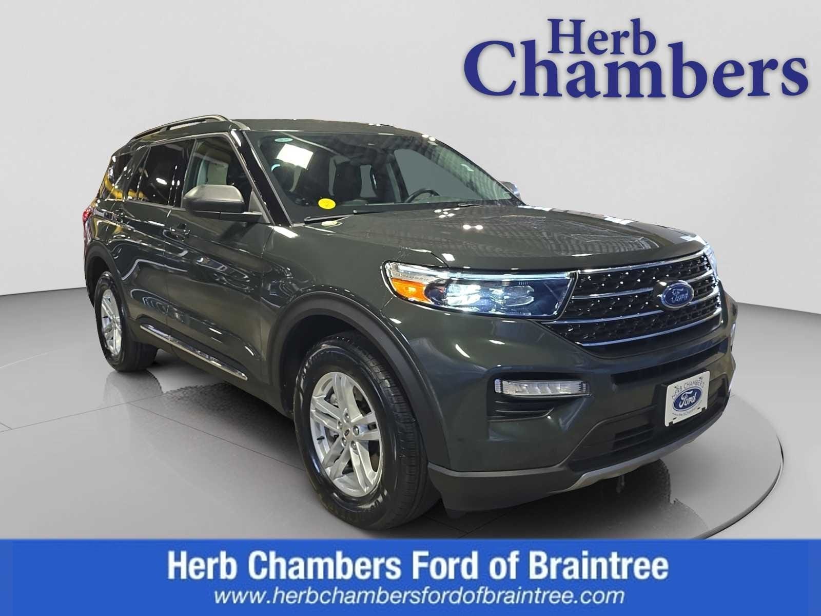 2023 Ford Explorer XLT 4WD's photo