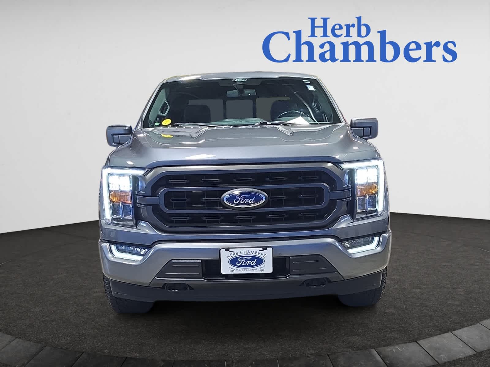 2022 Ford F-150 XLT photo 2