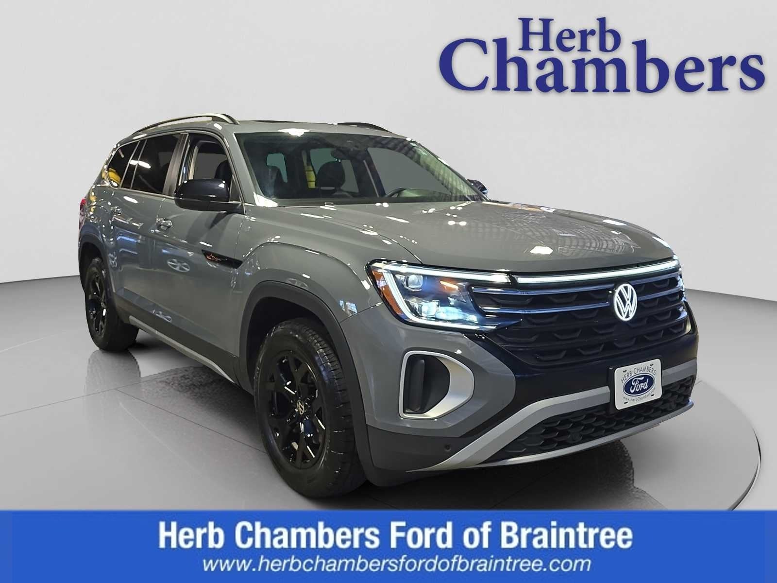 used 2025 Volkswagen Atlas car, priced at $41,387