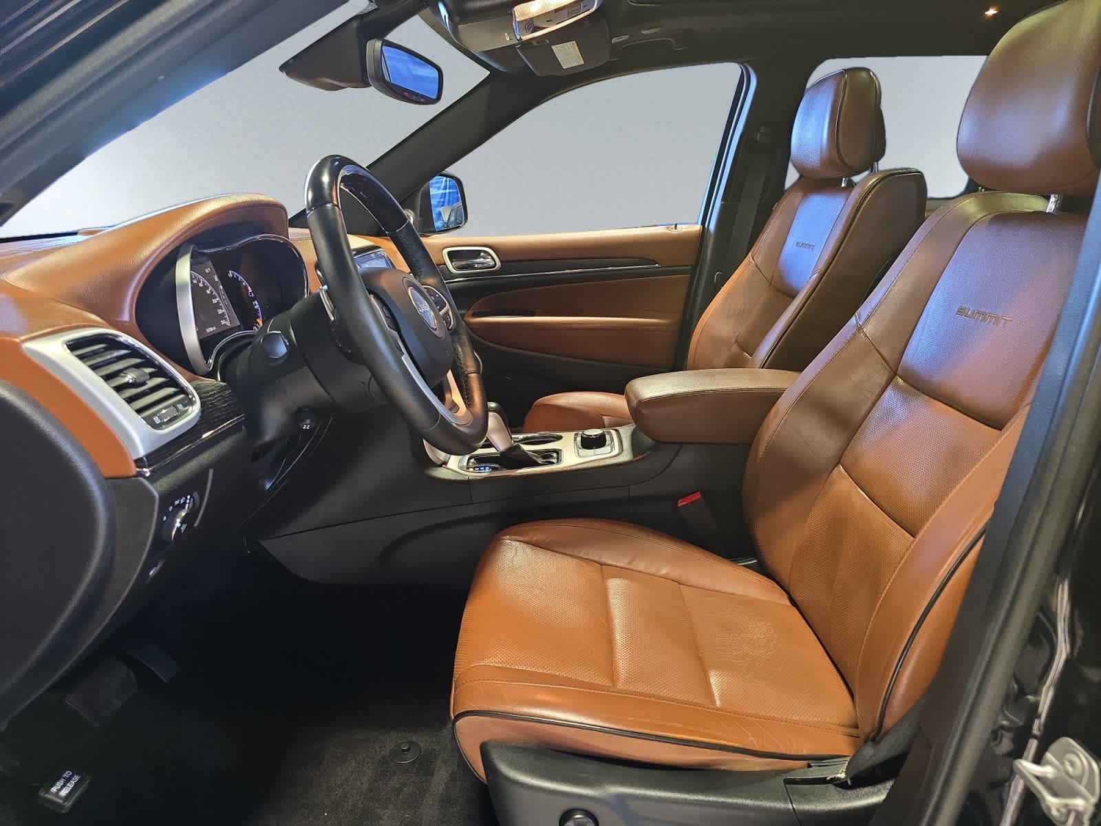 used 2019 Jeep Grand Cherokee car, priced at $22,087