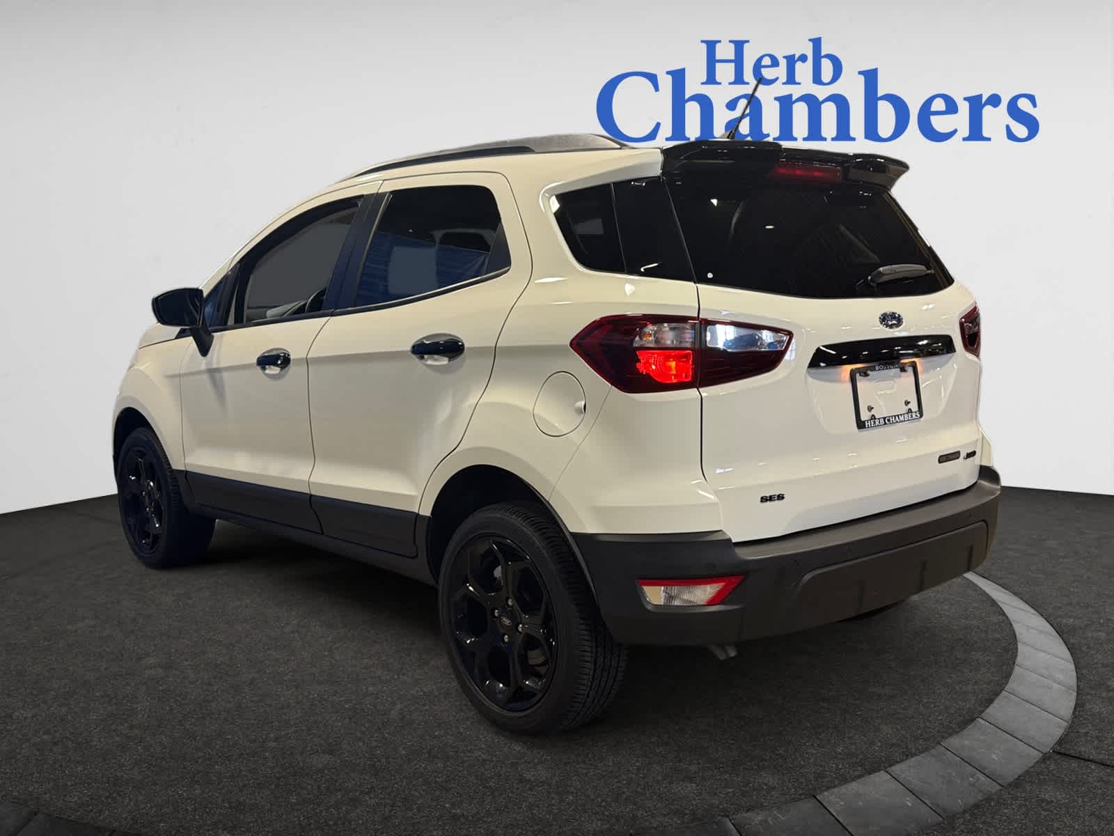 2022 Ford EcoSport SES photo 3
