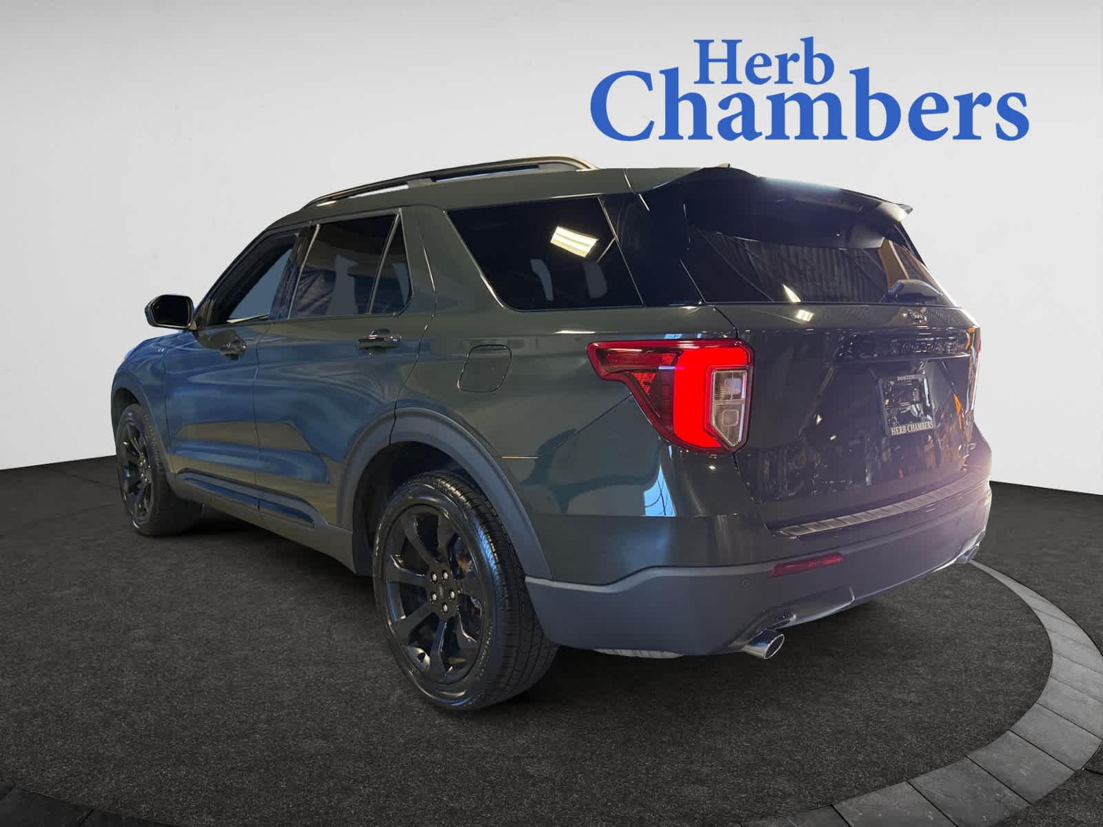 2022 Ford Explorer ST-Line photo 3