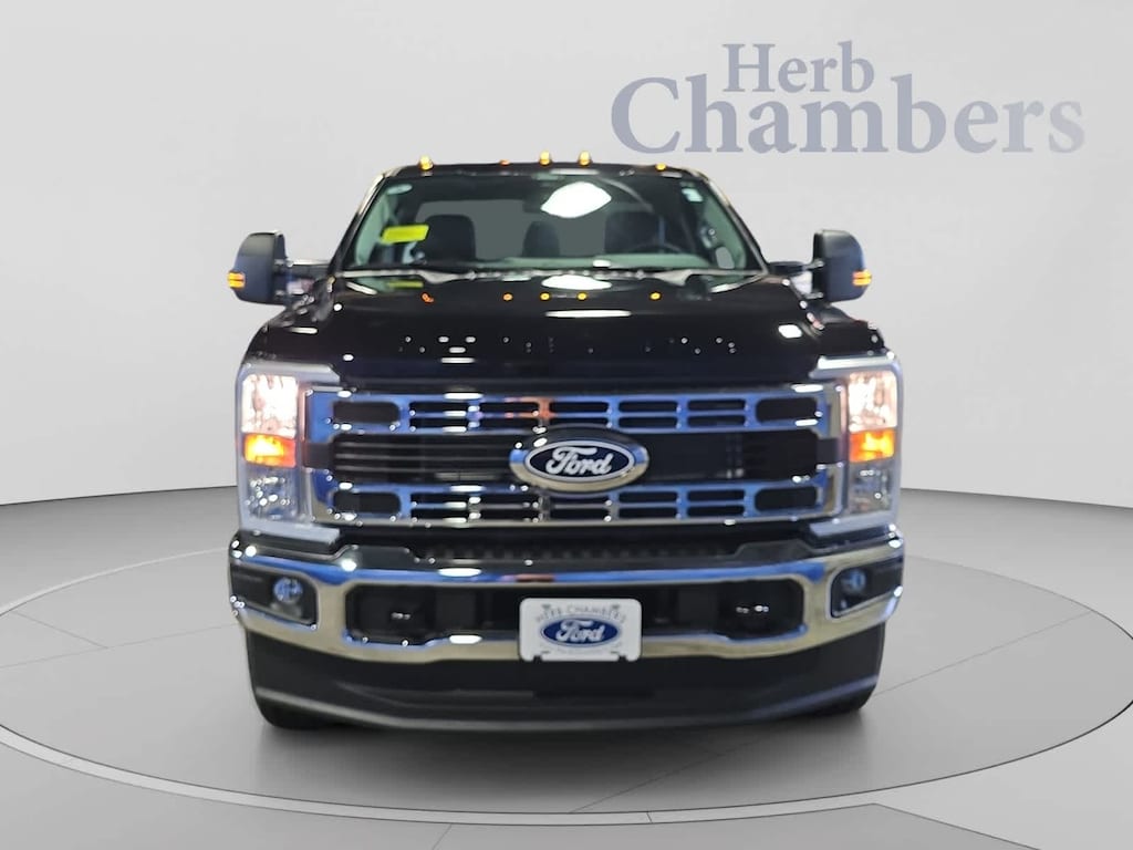 New 2027 Ford Super Duty F-250 Pickup XLT 4WD Reg Cab 8 Box Truck