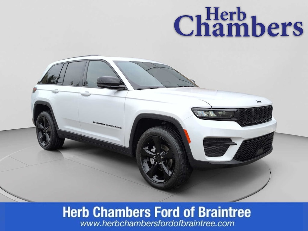 Used 2023 Jeep Grand Cherokee Altitude SUV