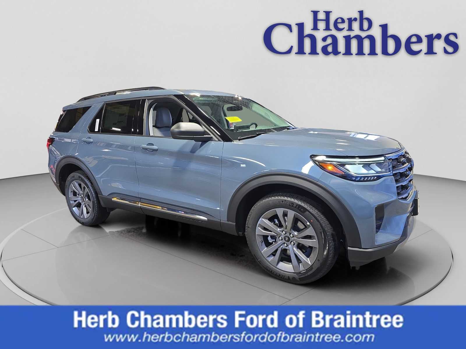 2025 Ford Explorer Active's photo