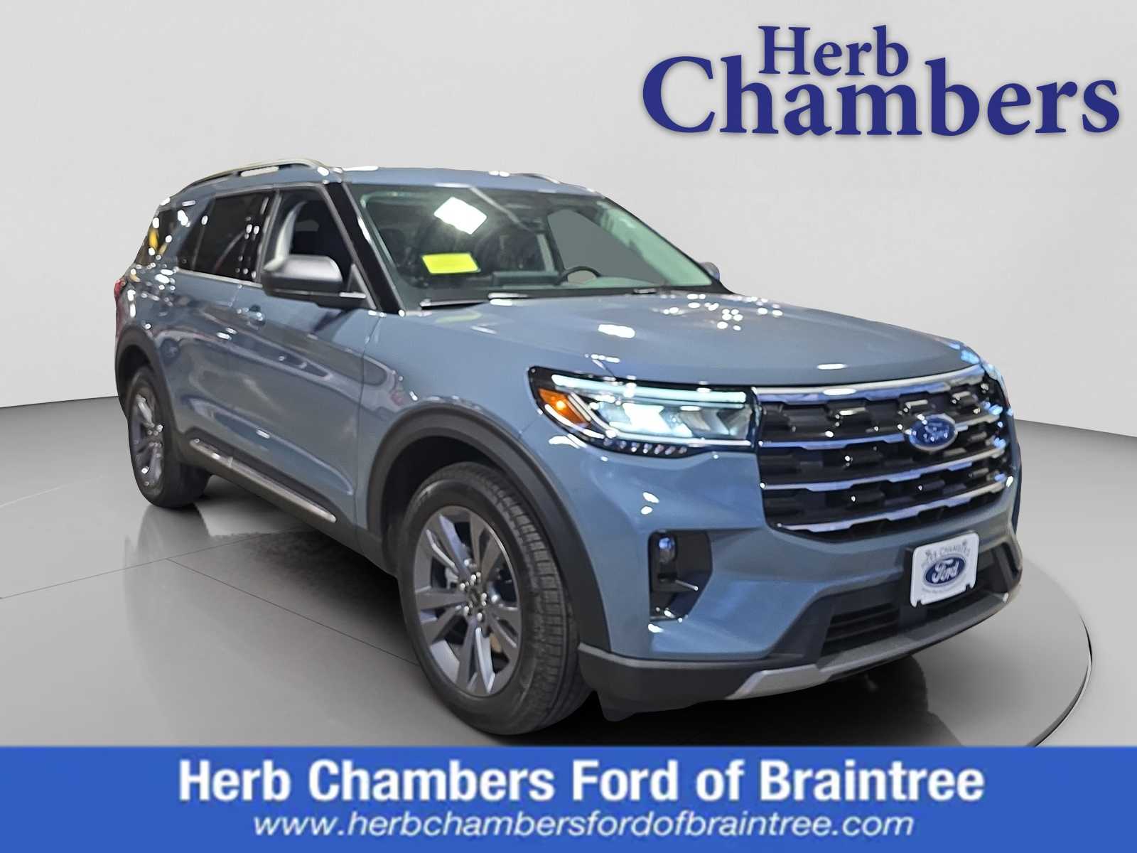 2025 Ford Explorer Active's photo