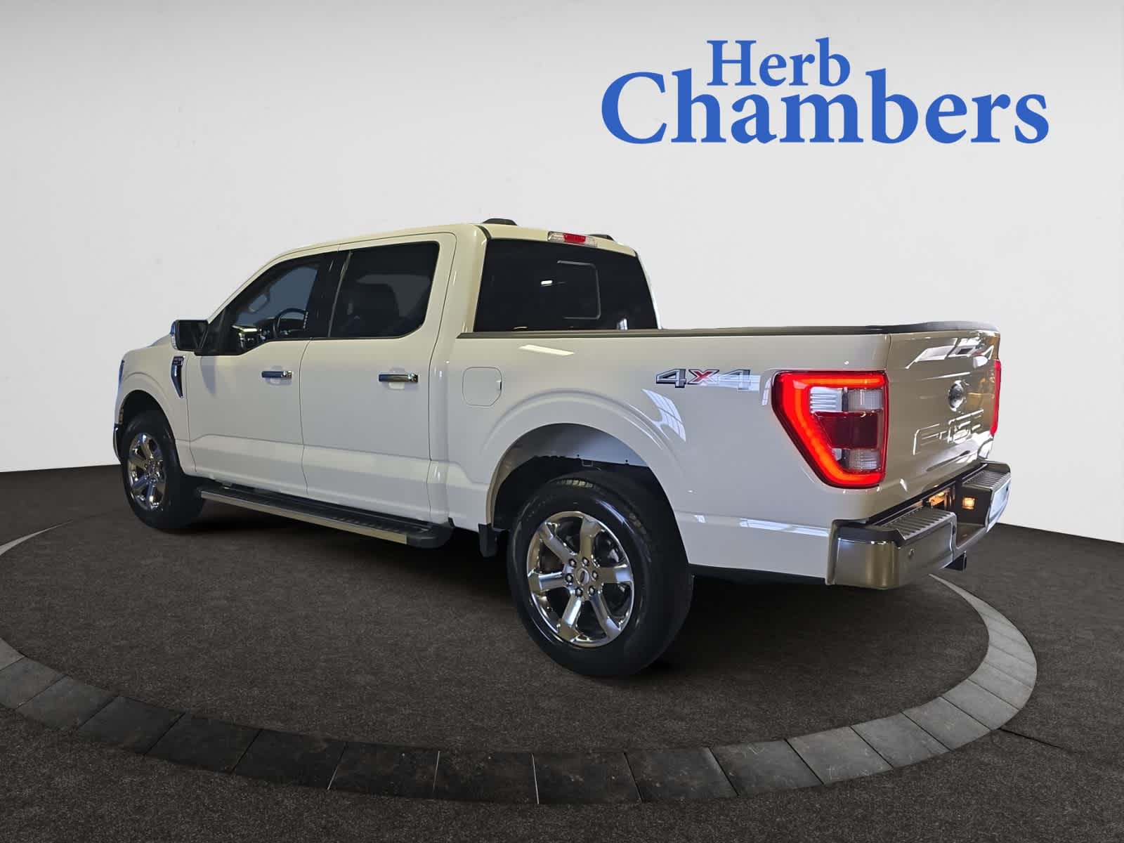 2023 Ford F-150 Lariat photo 2
