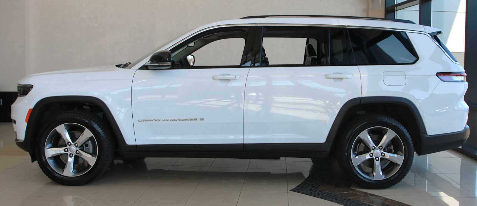 used 2021 Jeep Grand Cherokee L car, priced at $25,361
