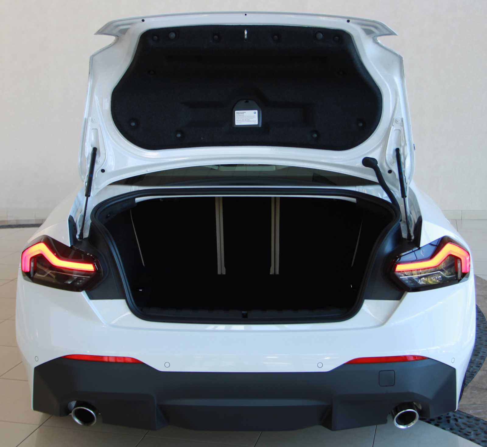 2023 Bmw 230i xDrive photo 4