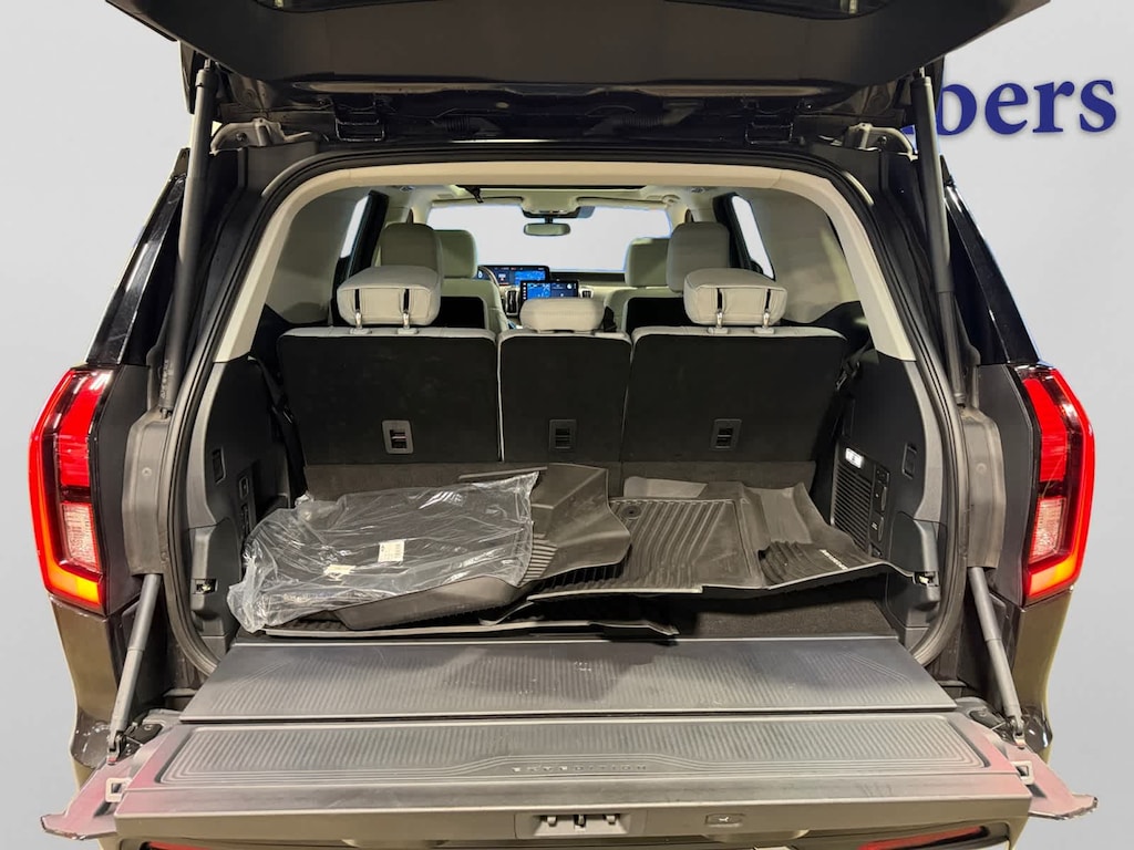 Used 2025 Ford Expedition Platinum SUV