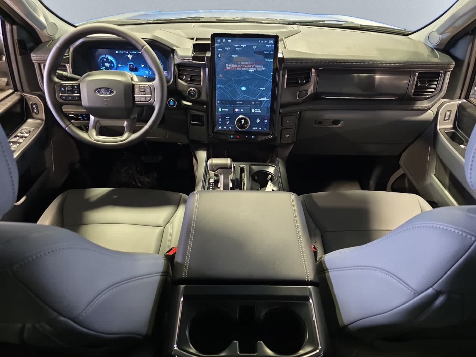 2025 Ford F-150 Lightning photo 3