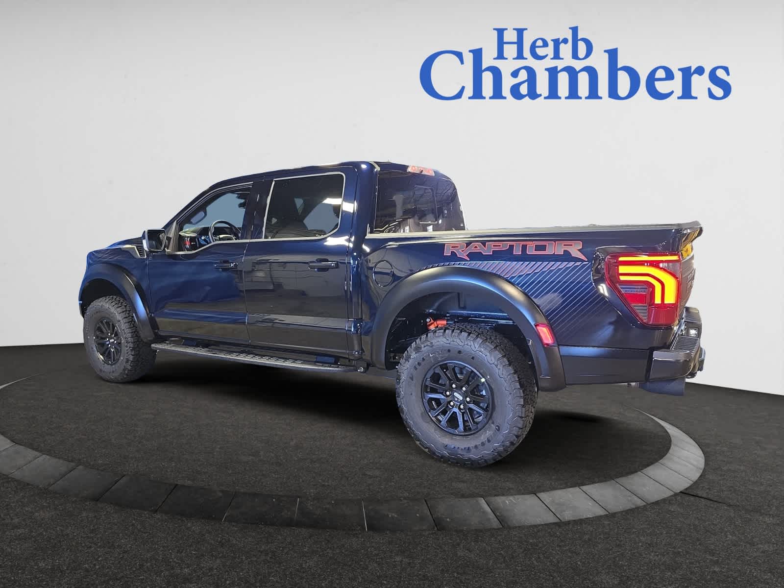 2025 Ford F-150 Raptor photo 2