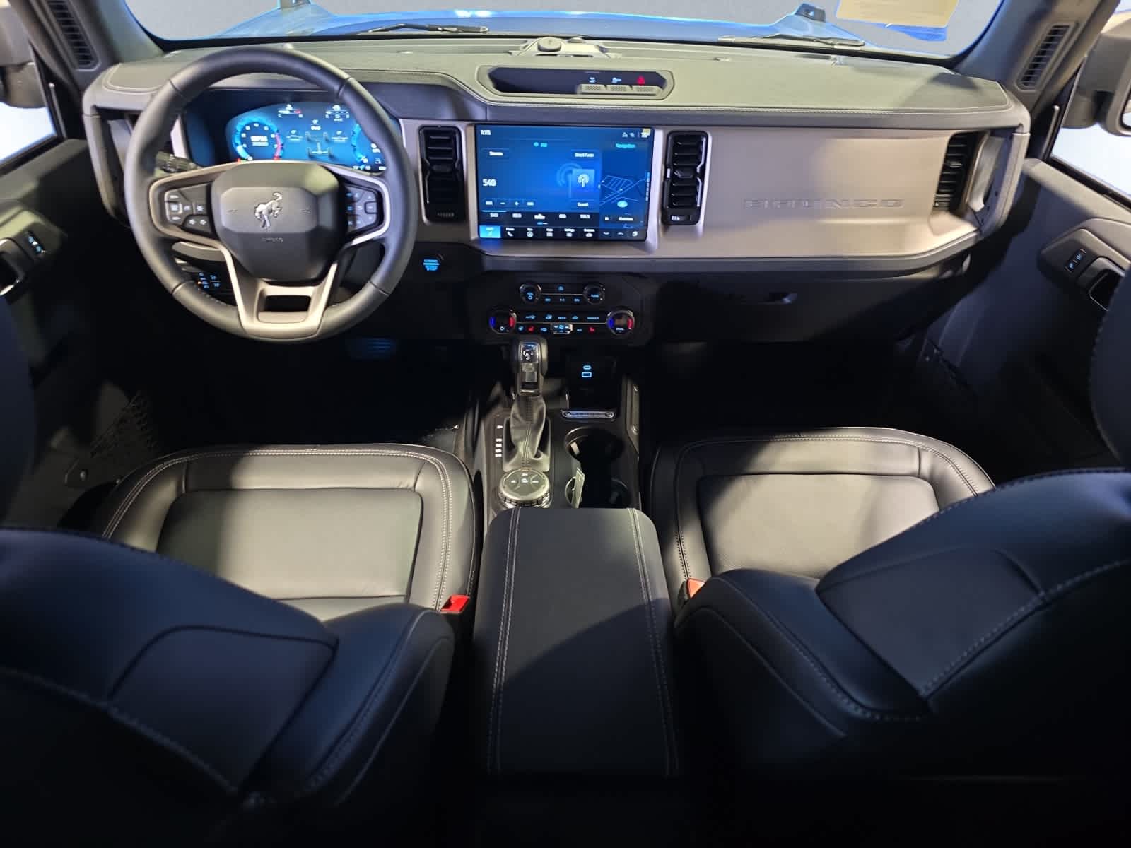 2025 Ford Bronco Outer Banks photo 4