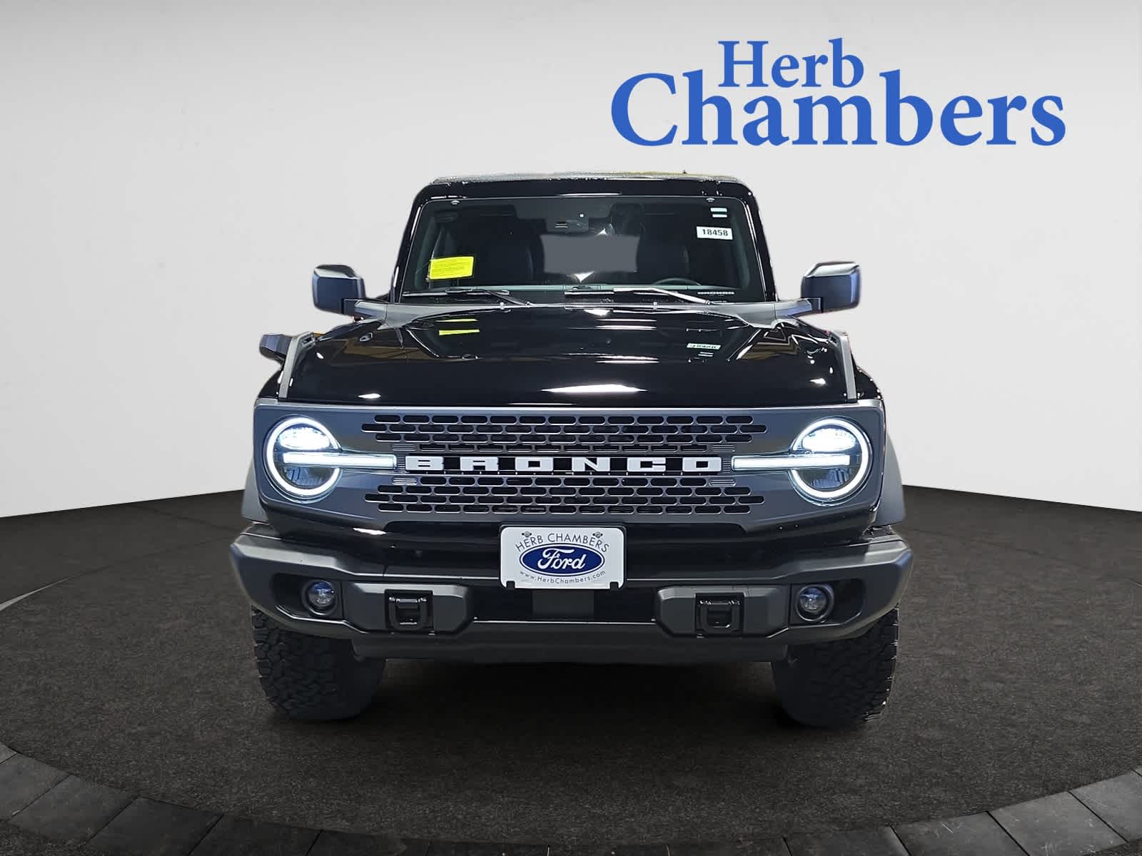 2025 Ford Bronco Badlands photo 2