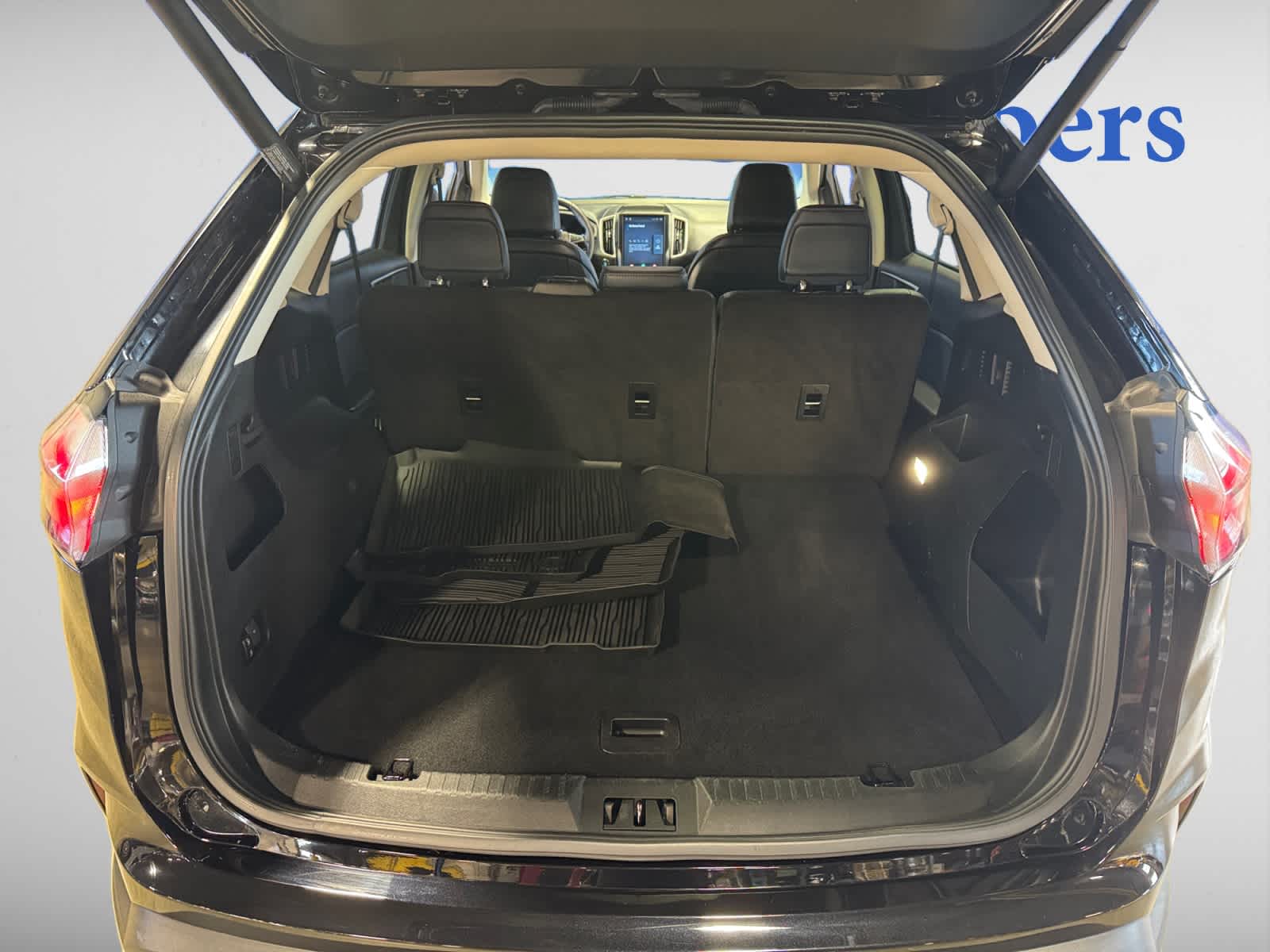 2022 Ford Edge SEL photo 4