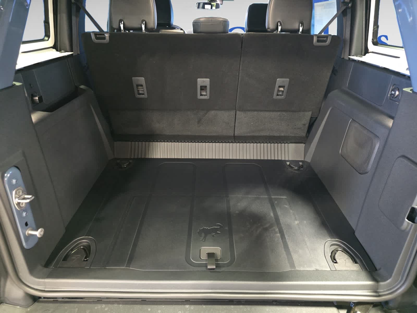 2025 Ford Bronco Badlands photo 3