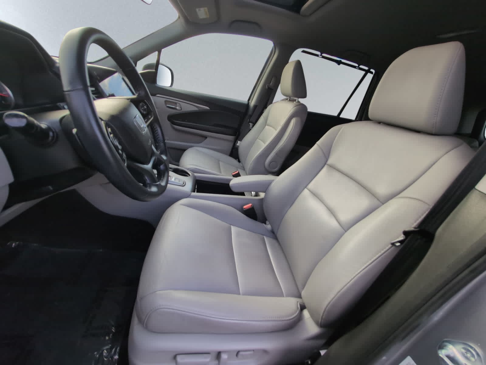 used 2022 Honda Pilot car, priced at $30,187