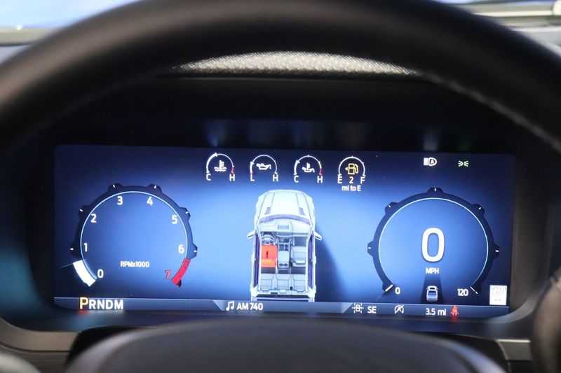 2025 Ford F-150 XLT photo 4