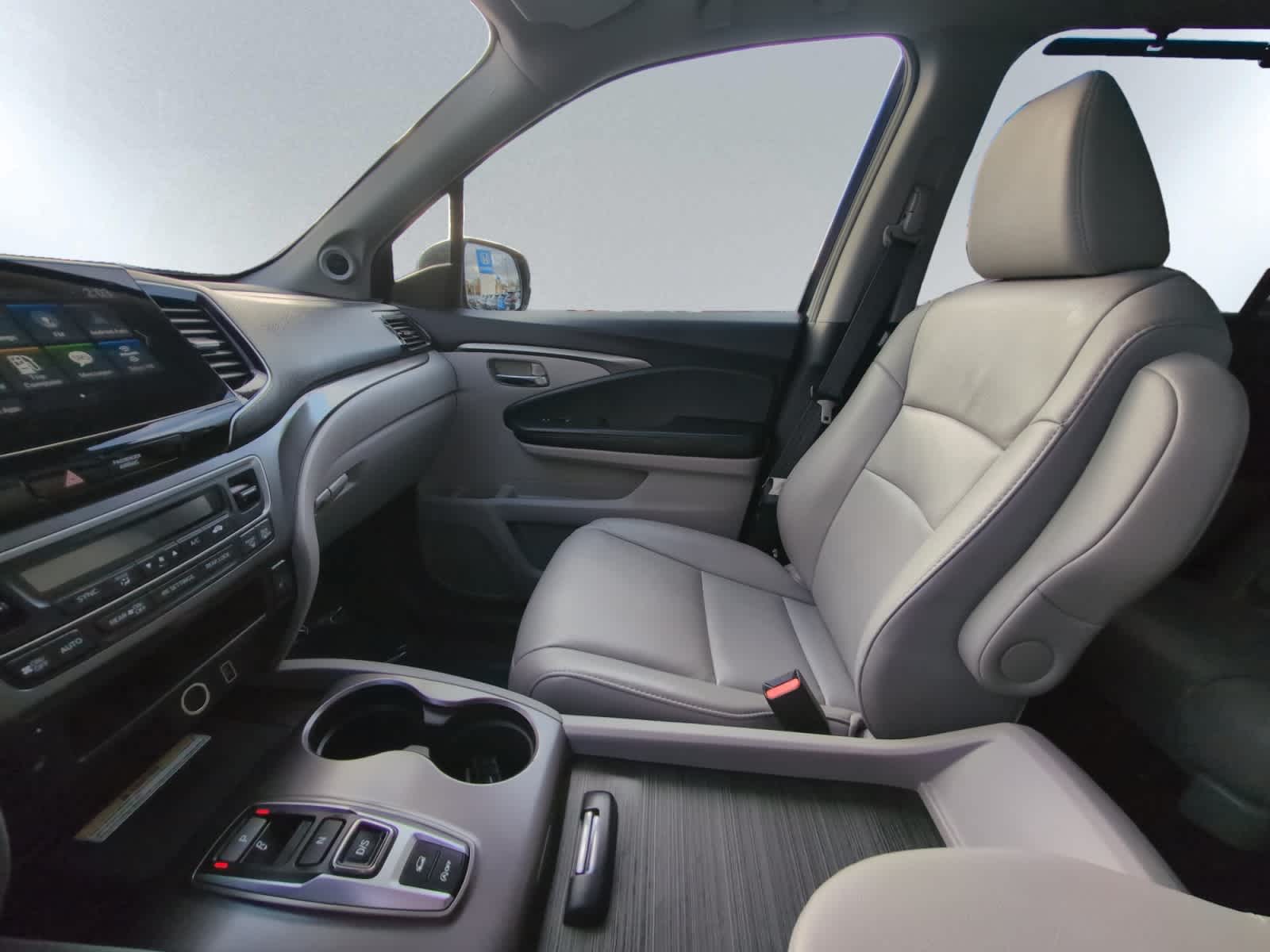 used 2022 Honda Pilot car, priced at $30,187