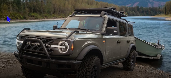 Ford%20Bronco%20towing.png