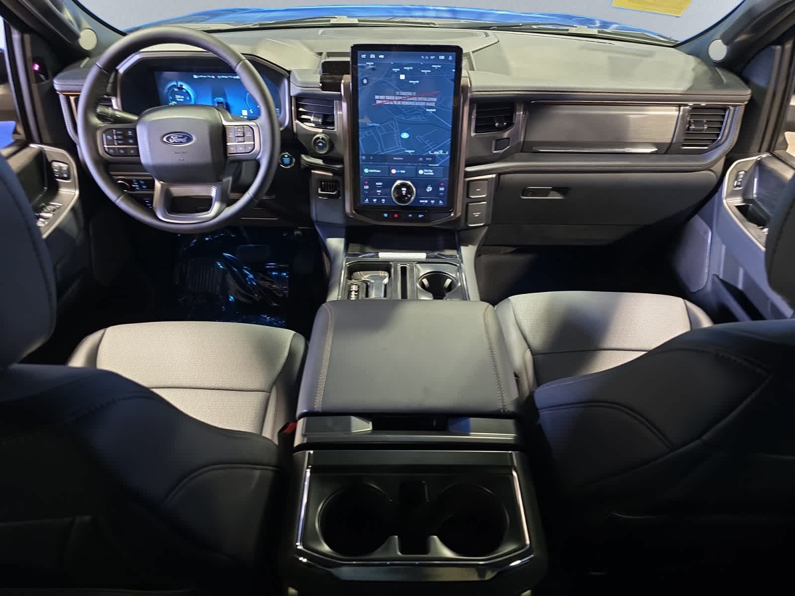 2025 Ford F-150 Lightning Lariat photo 4