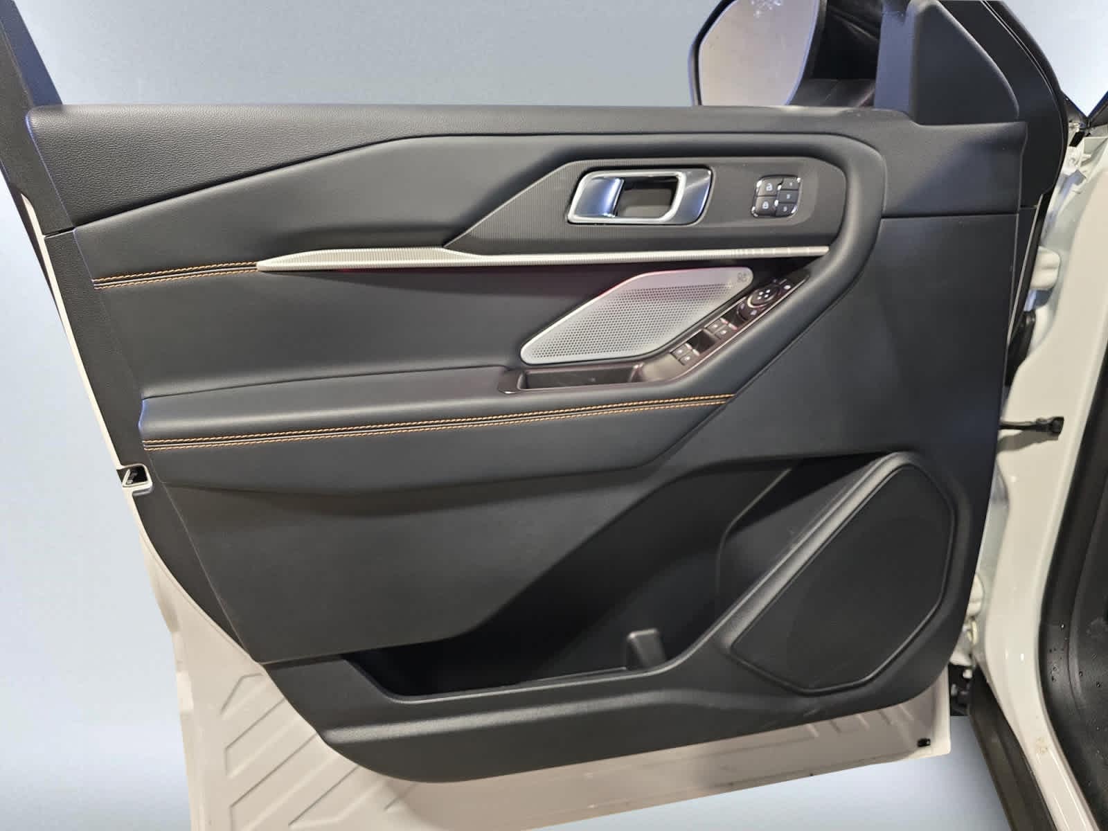 2026 Ford Explorer Tremor - Photo 14