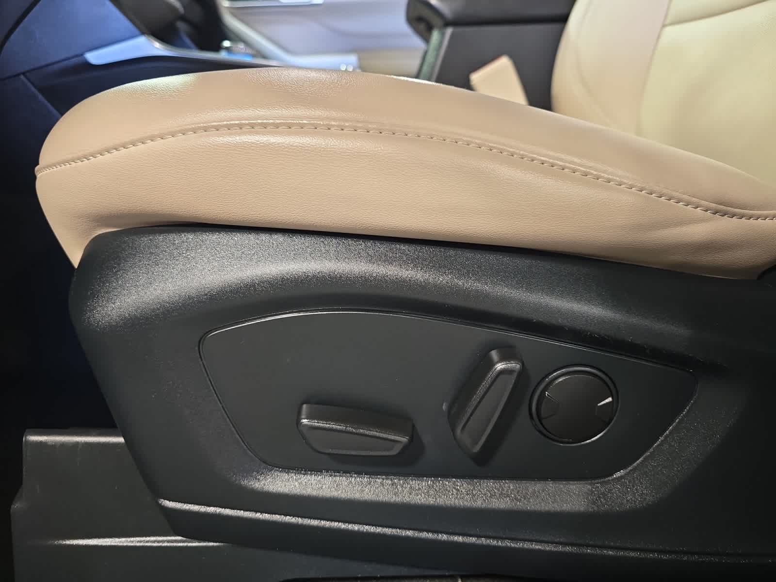 used 2023 Ford Explorer car, priced at $32,385