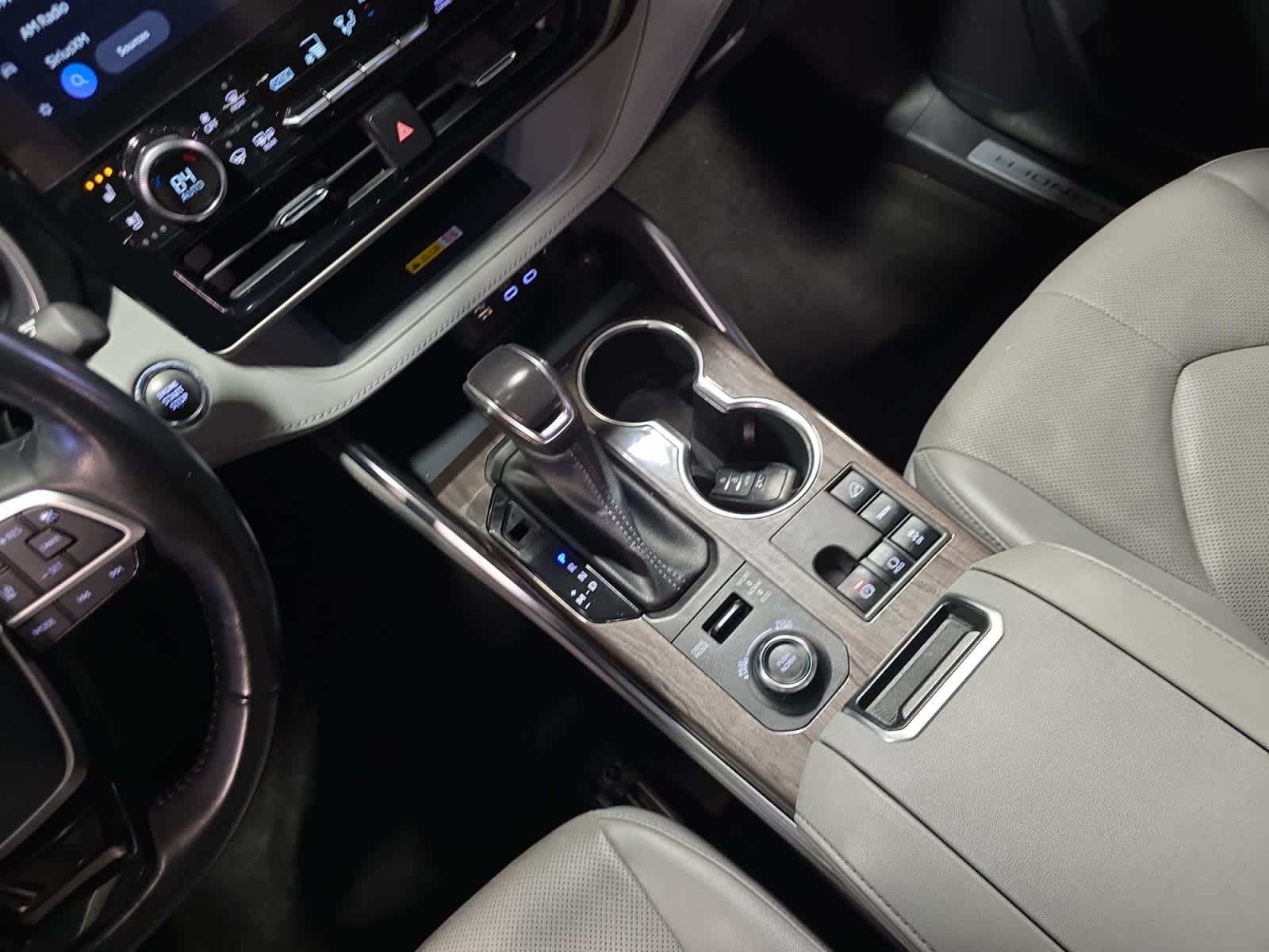 used 2023 Toyota Highlander car, priced at $37,987