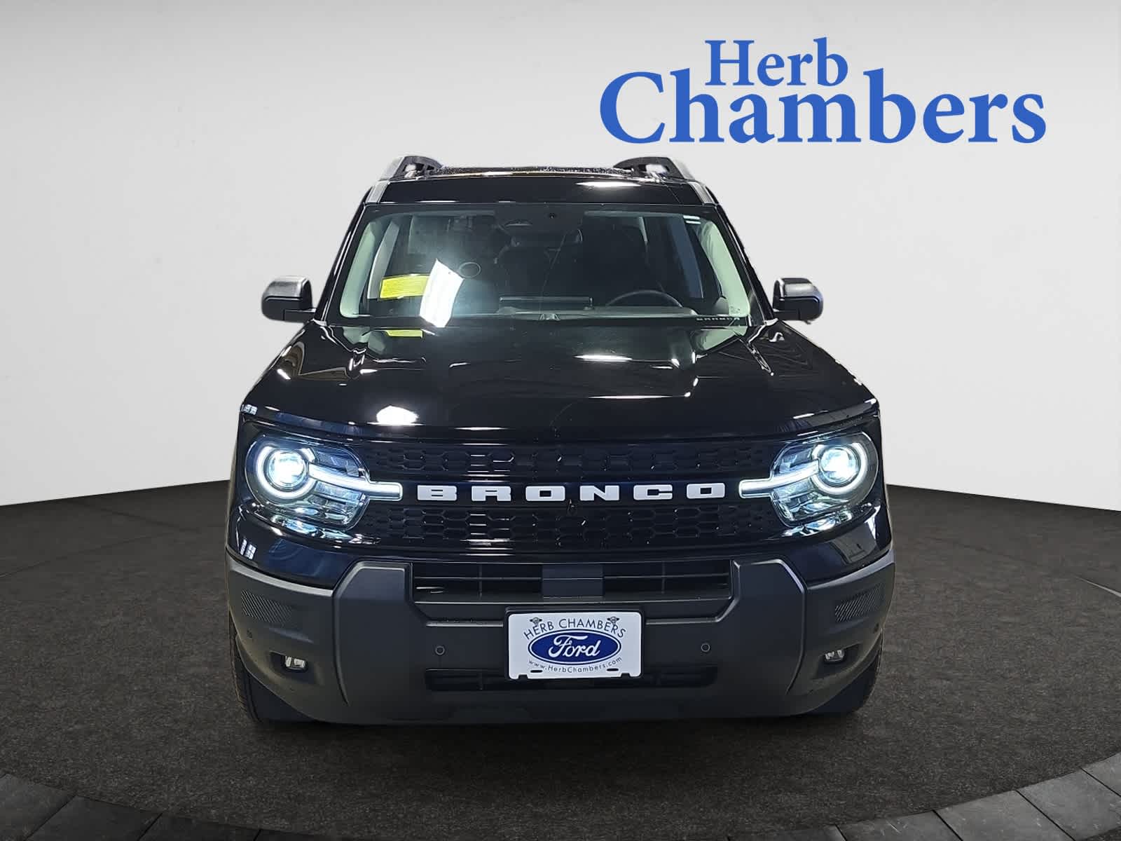 2025 Ford Bronco Sport Outer Banks photo 2