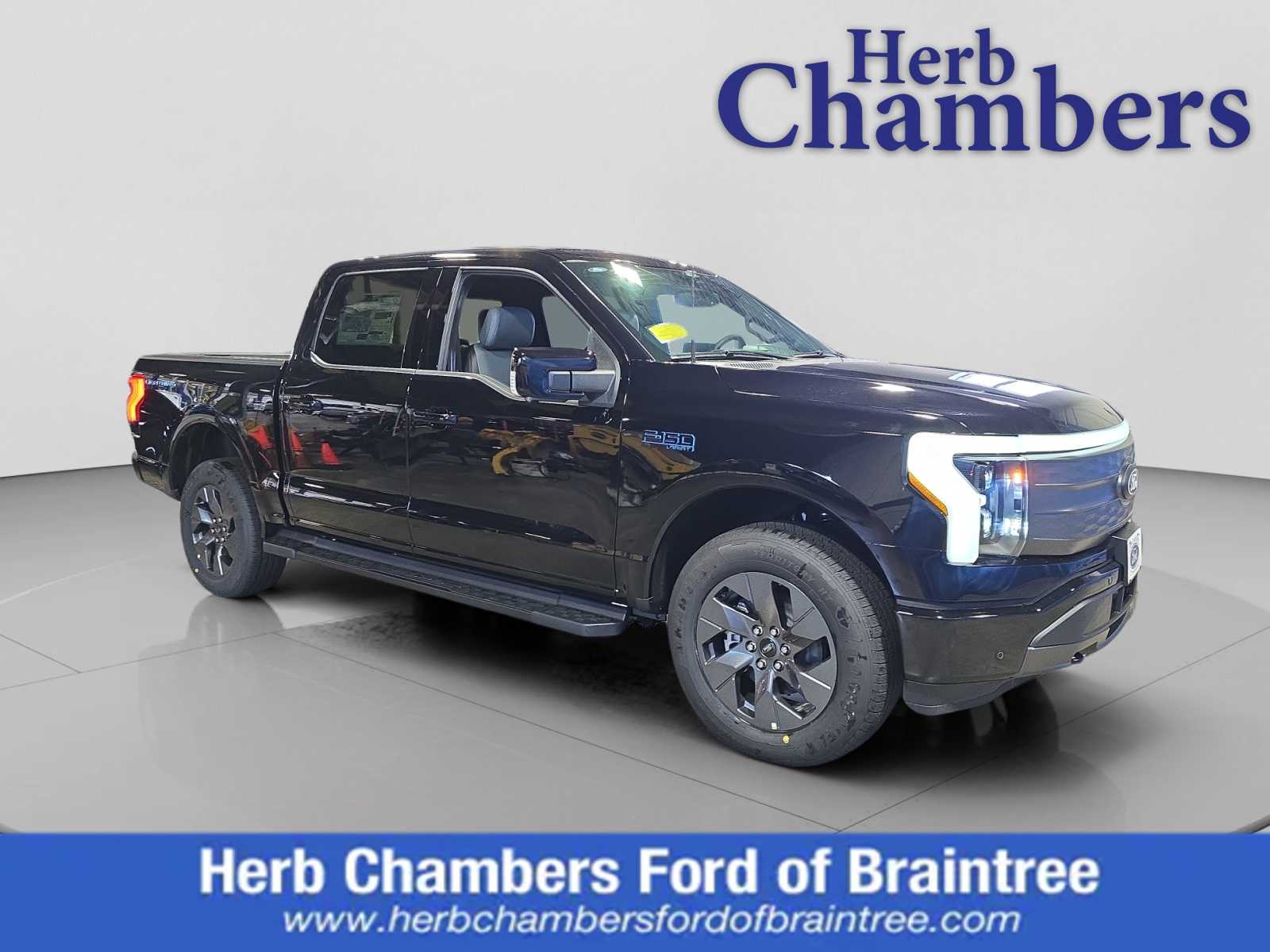 2025 Ford F-150 Lightning Lariat's photo