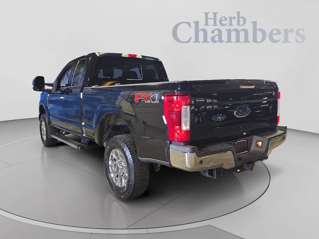 Used 2019 Ford F-350 XLT 4WD Supercab 6.75 Box Truck Super Cab