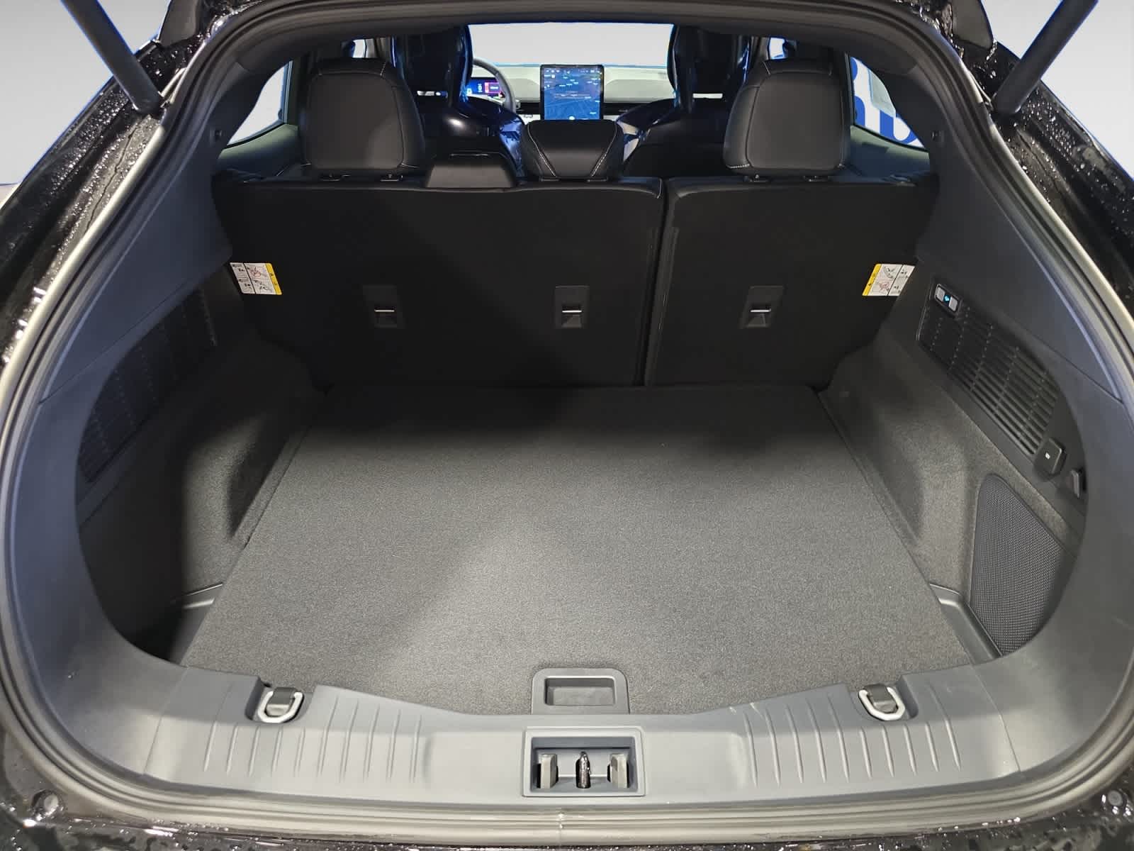 2025 Ford Mustang Mach-E GT photo 4