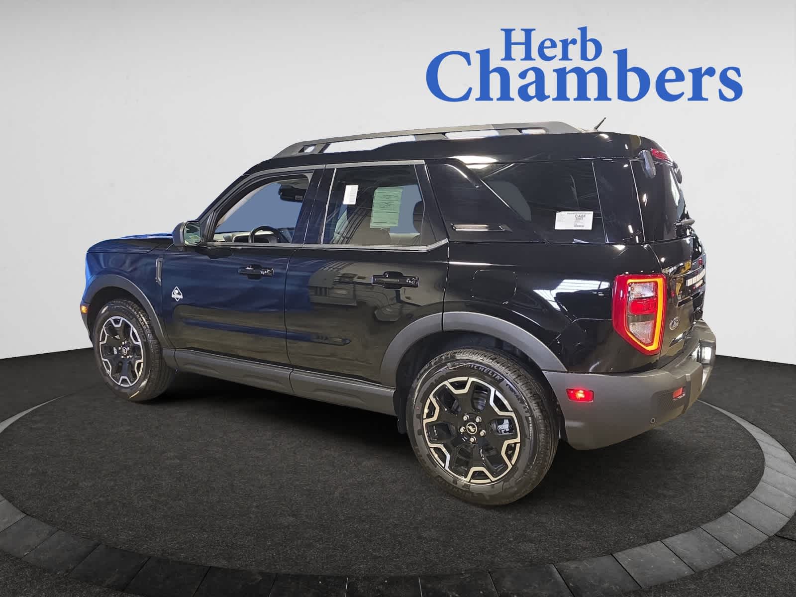 2025 Ford Bronco Sport Outer Banks photo 3